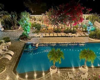 Santorini Villa Cam Ranh - Cam Ranh - Pool