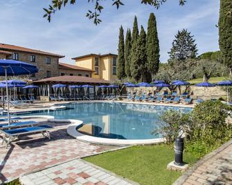 Hotel Villa Paradiso - Passignano sul Trasimeno - Pool
