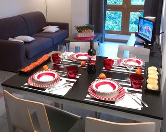 Lacroma Aparthotel - Grado - Dining room