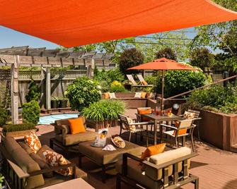 Crowne Pointe Historic Inn & Spa - Adults Only - Provincetown - Patio
