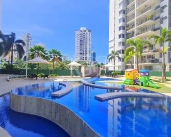 Spectacular apartment - פנמה סיטי - בריכה