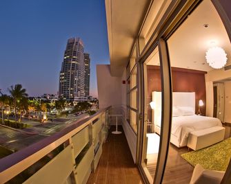 برايم هوتل - ميامي بيتش - شرفة