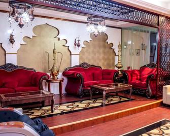 Phoenix Hotel - Dubai - Lounge