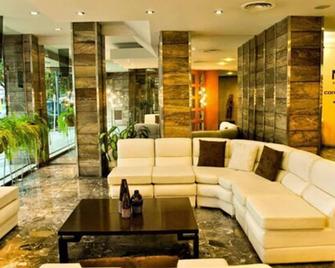 هوتل مايورال - روزاريو - ردهة