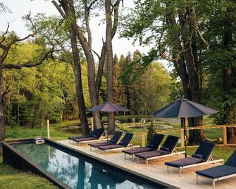 Coop 002 - Kenoza Lake - Piscina