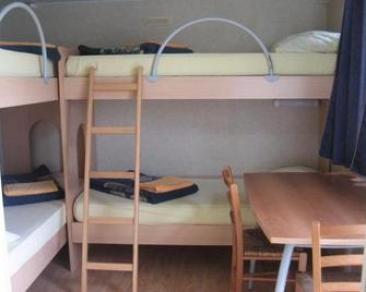 Hi Hostel Pula - Pola - Camera da letto