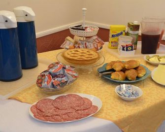 B&B Casa D'Alleri - Siracusa - Buffet