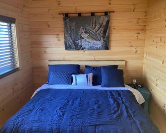 Crankbait Cabin - Scottsboro - Schlafzimmer