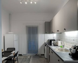 Central Elegant Flat - Patras - Cuisine