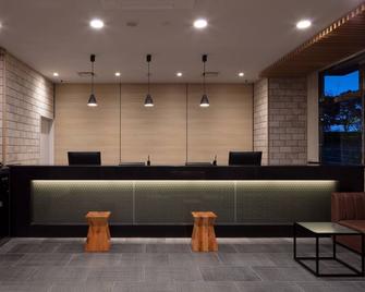 Meet Inn Narita - Narita - Front desk