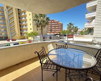 Agi Drugstore BD Apartamento for rent in Roses Girona. - Roses - Balcone