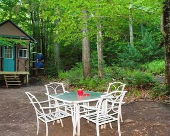 Trails Head Tiny House - Rock Hill - Patio