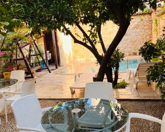 Kaleici Hotel - Antalya - Patio