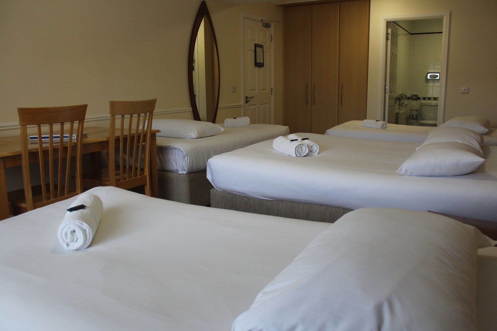 St. Judes Lodge B&B - גולווי