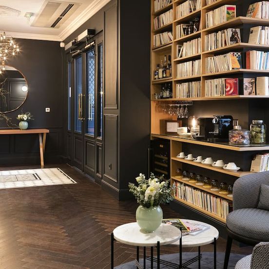 Other view of Hotel Square Louvois