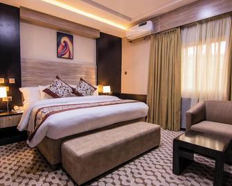 Royal Parklane Hotel - Akure - Bedroom