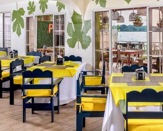 Hotel Peten - Flores - Restaurant