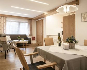 Apartment-Superior-Private Bathroom-Mountain View-Top 6 - Virgen - Їдальня