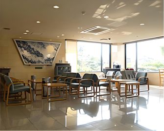 Hotel Shin-ei - Toyota - Lobby