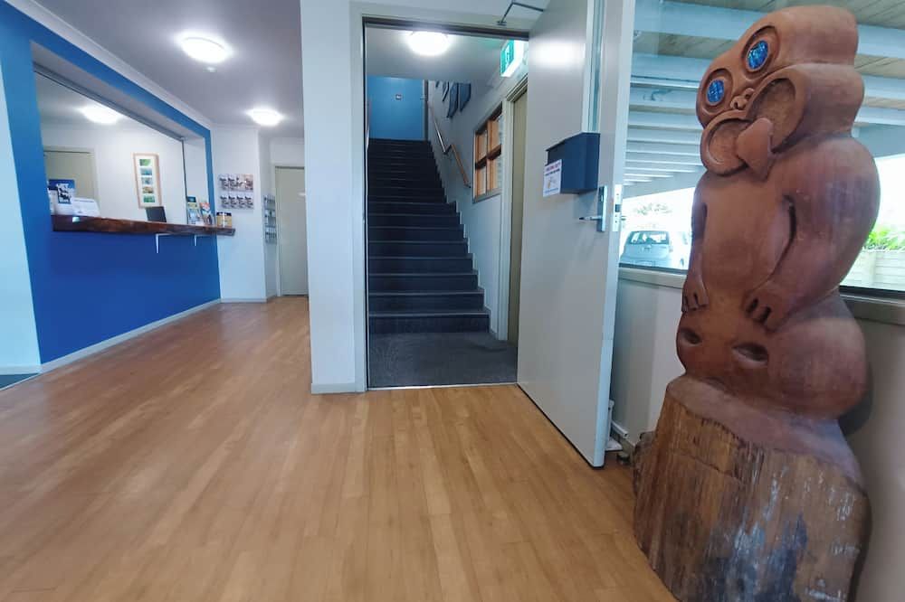 Adventure Taupo Hostel - טאופו