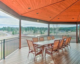 'Bella Greens' Spacious Sturgis Home w/ Large Deck - Sturgis - Balcony