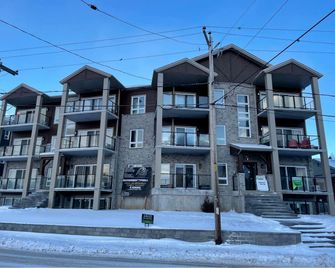 Condo Le Yeti -Lake View-St-Donat- Dogfr - Saint-Donat-de-Montcalm - Edificio