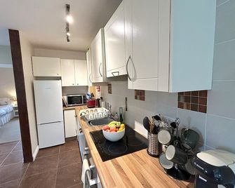 93 Clifden Glen - Clifden - Küche