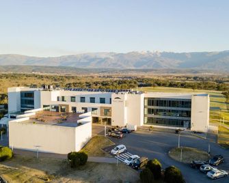 Hospedium Hotel Valles de Gredos Golf - Talayuela - Building