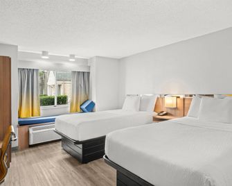Microtel Inn & Suites by Wyndham Lexington - Lexington - Ložnice
