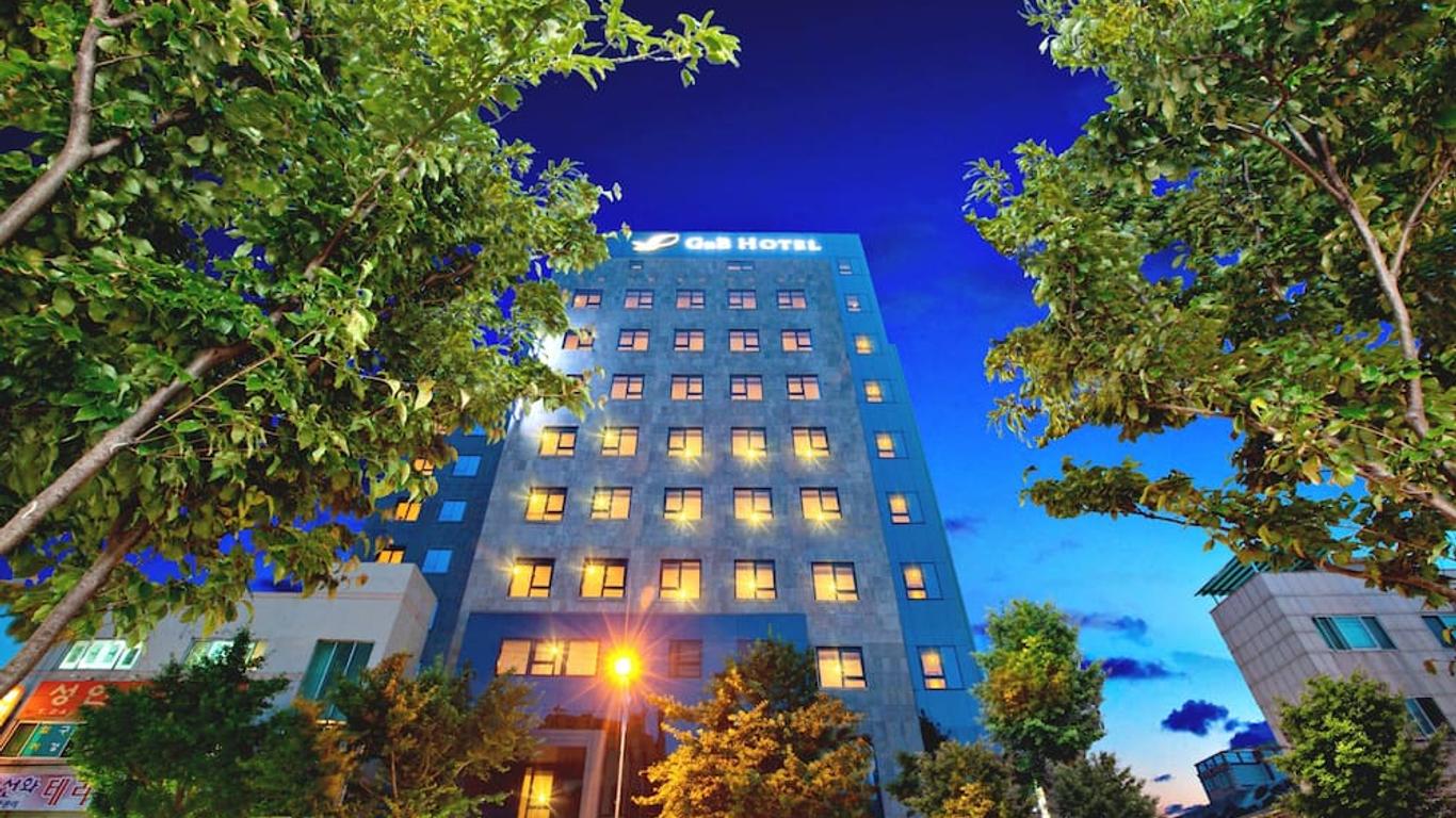 Gnb Hotel
