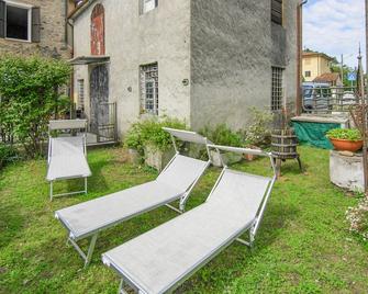 Awesome Home In Valpromaro With Wifi - Valdottavo - Patio