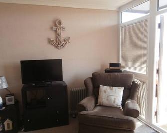 Beautiful 2-Bed Chalet in Mablethorpe - Mablethorpe - Living room