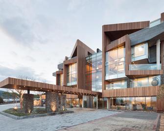 Bayhill Pool & Villa - Seogwipo - Building