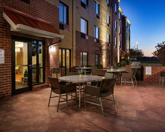 TownePlace Suites by Marriott Garden City - Garden City - Patio