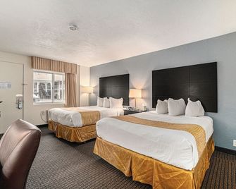 Travelodge by Wyndham Traverse City MI - Traverse City - Bedroom