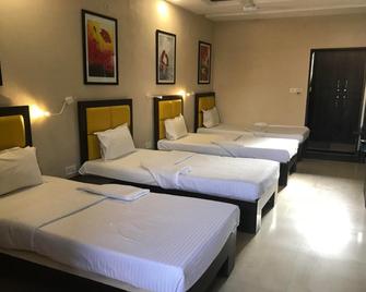 Hotel Utsav - Dewas - Bedroom