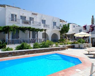 Mosha Pension - Vathi