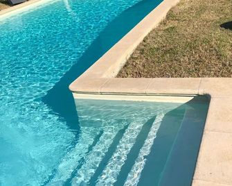 Maison de Vacances Dans le Calme et la Verdure - Entrechaux - Pool