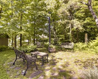 Auberge Le Lupin-Self Check-in - Mont-Tremblant - Patio