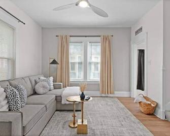 Charming Retreat in Cleveland - Cleveland - Sala de estar