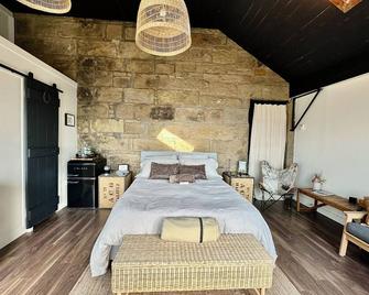 The Stonehouse Makers' Maisonette - Pictou - Bedroom