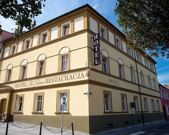 Hotel Pod Jeleniem - Sobótka (Dolnośląskie) - Budynek