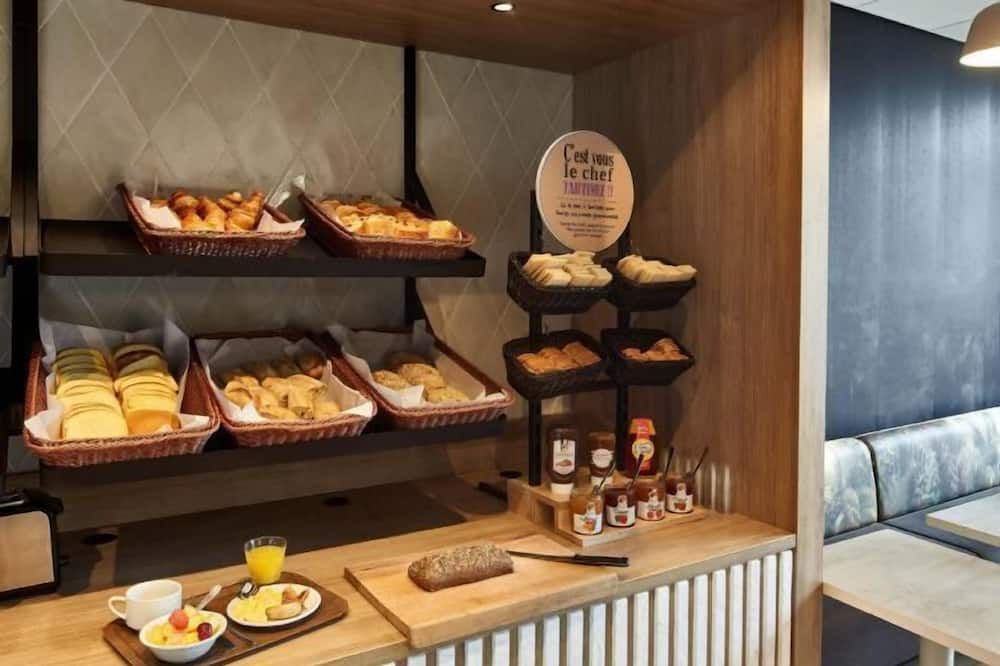 B&B HOTEL Nantes Parc Expos La Beaujoire - Nantes - Buffet