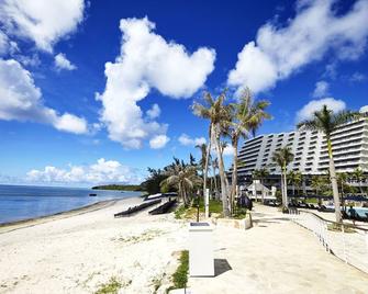 Kensington Hotel Saipan - Garapan - Пляж