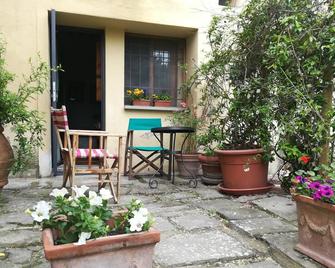 Hilltop paradise cottage, a stone's throw from Florence - Scandicci - Patio