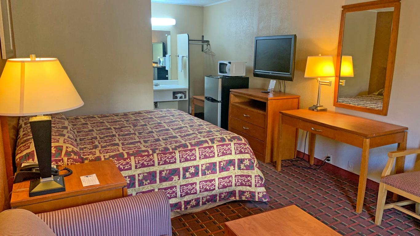 Scottish Inn Knoxville