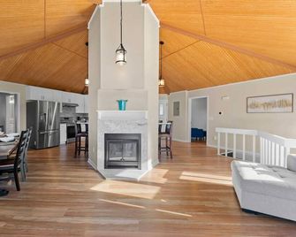 Pleasant Cove Waterfront Getaway With Fi - Mooresville