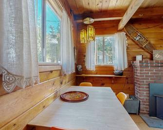 Cozy & comfortable mountain cabin with great Government Camp location - Government Camp - Sala pranzo