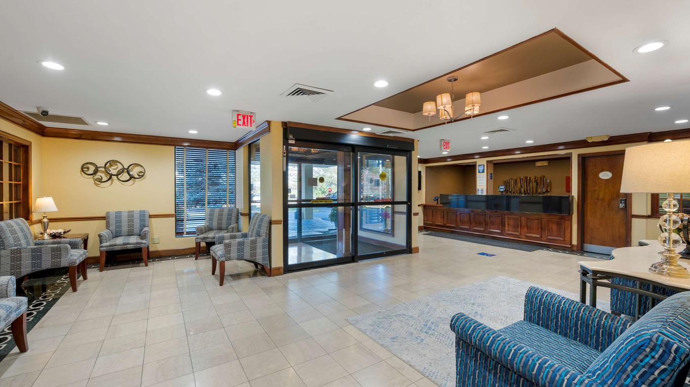 Best Western Louisville East Inn & Suites