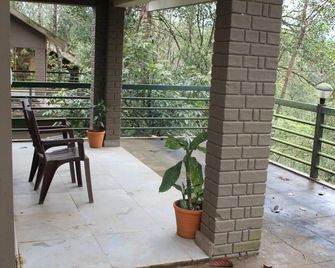 Seagot Banasura - Tariyode - Balkon